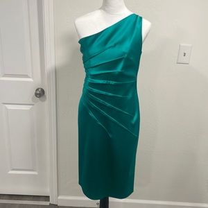 Like new! Only worn once and dry cleaned! David Meister is the designer.